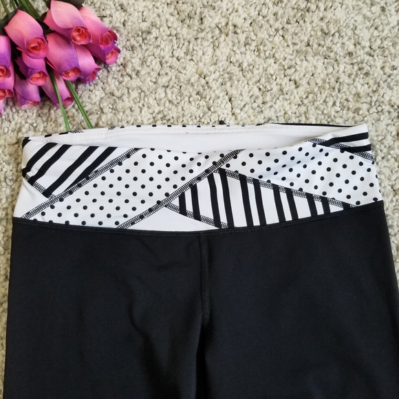 Lululemon Athletica crop leggings black size 6 - Picture 6 of 10